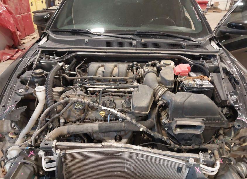 Photo 10 of 2015 Ford Taurus SEL (VIN 1FAHP2E83FG180685)