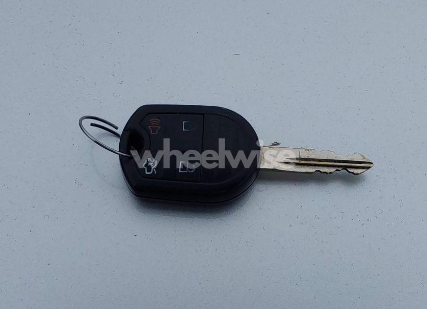 Photo 11 of 2015 Ford Taurus SEL (VIN 1FAHP2E83FG182484)