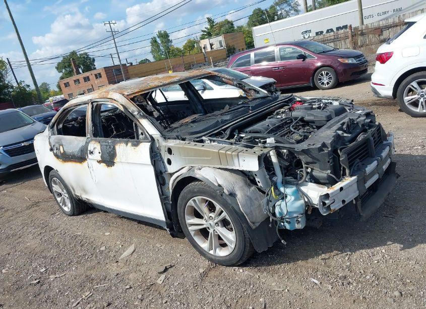 2013 Ford Taurus SEL (VIN 1FAHP2E84DG137941) main photo