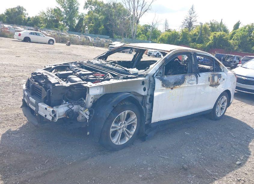 Photo 2 of 2013 Ford Taurus SEL (VIN 1FAHP2E84DG137941)