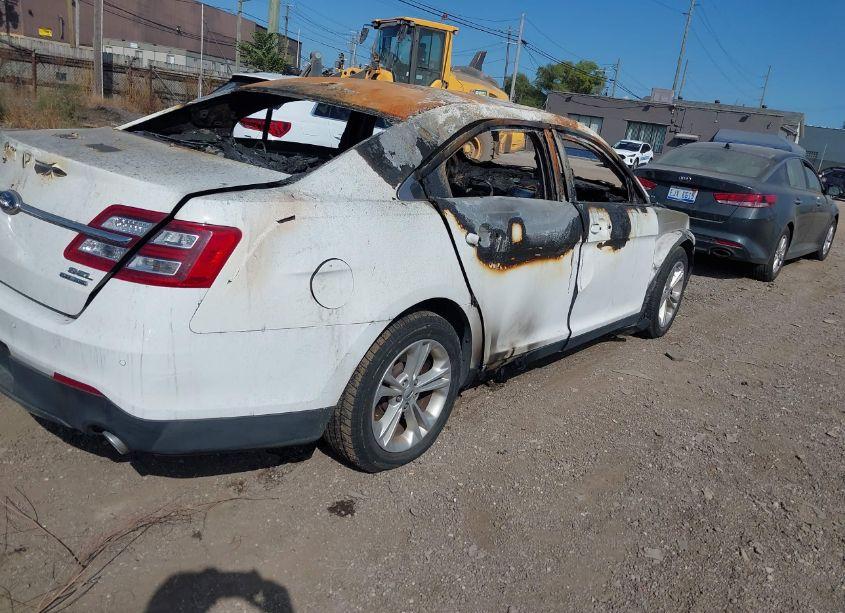 Photo 4 of 2013 Ford Taurus SEL (VIN 1FAHP2E84DG137941)