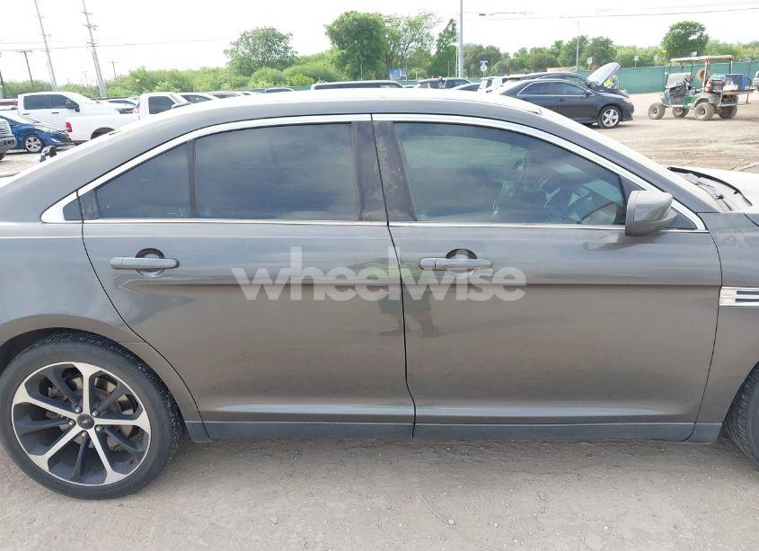 Photo 13 of 2016 Ford Taurus SEL (VIN 1FAHP2E84GG126071)