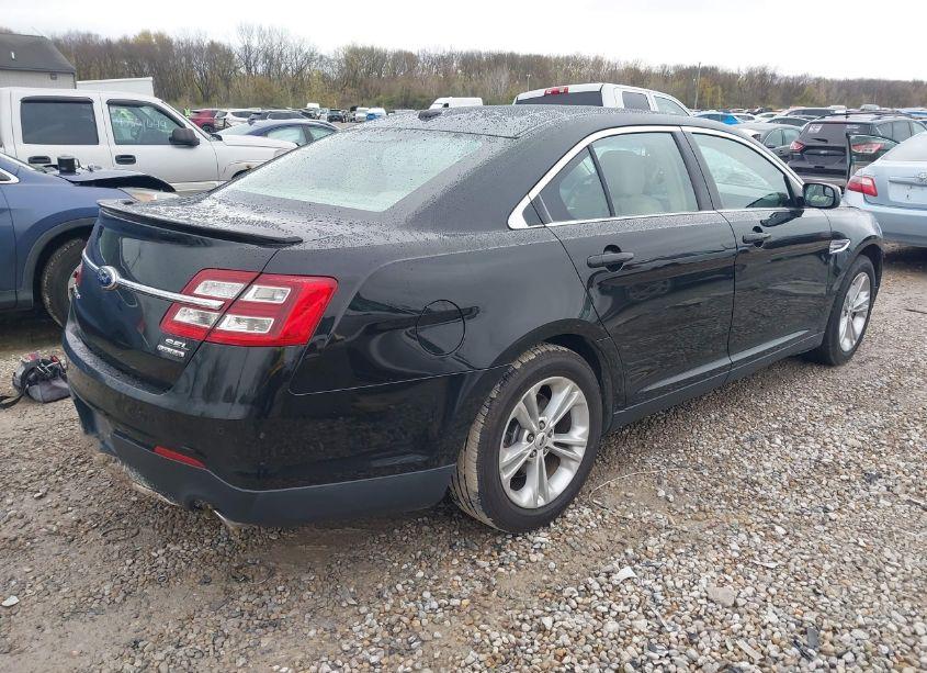 Photo 4 of 2013 Ford Taurus SEL (VIN 1FAHP2E85DG107573)