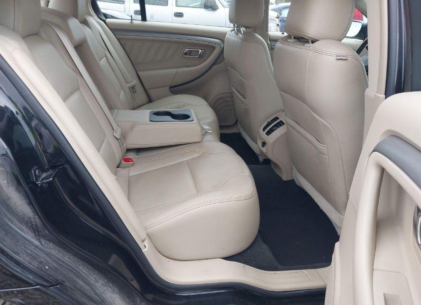 Photo 8 of 2013 Ford Taurus SEL (VIN 1FAHP2E85DG107573)