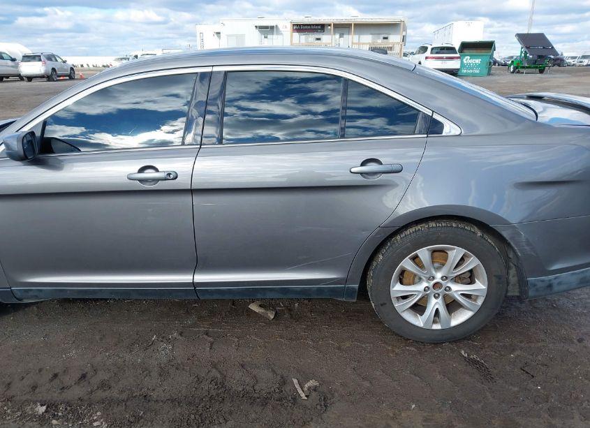 Photo 13 of 2013 Ford Taurus SEL (VIN 1FAHP2E85DG125555)