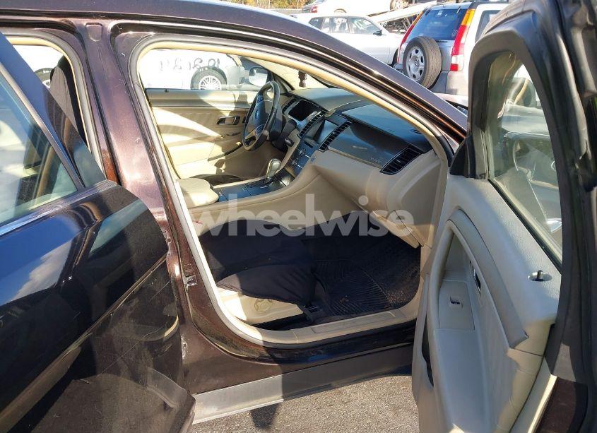 Photo 5 of 2013 Ford Taurus SEL (VIN 1FAHP2E85DG125572)