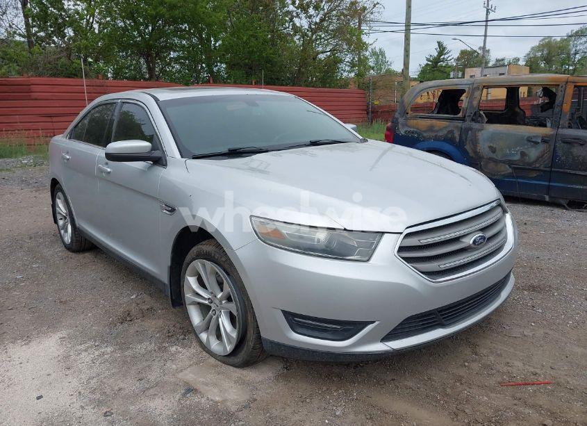2013 Ford Taurus SEL (VIN 1FAHP2E85DG153128) main photo