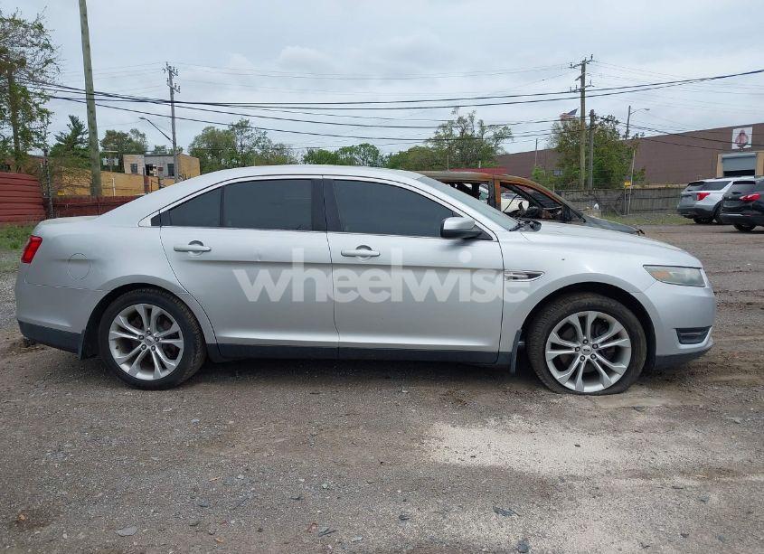 Photo 13 of 2013 Ford Taurus SEL (VIN 1FAHP2E85DG153128)