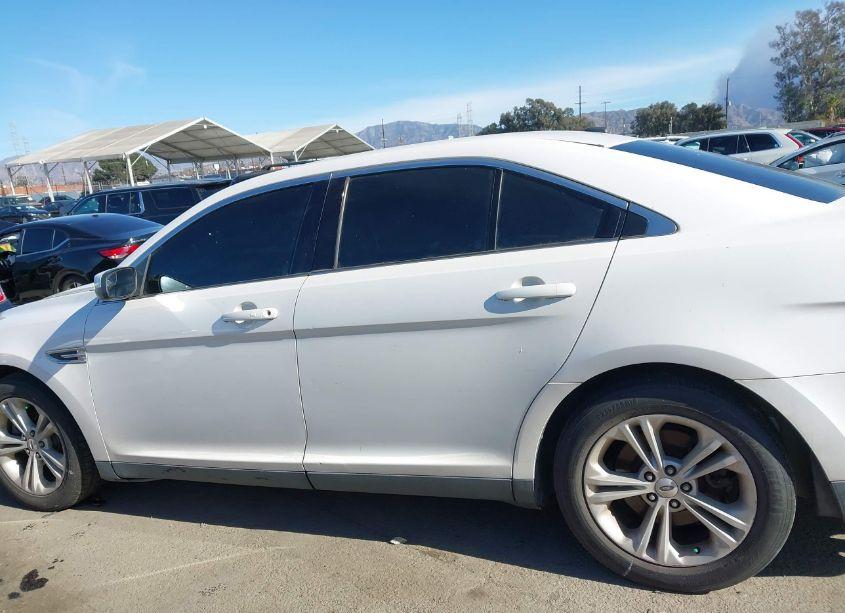 Photo 14 of 2015 Ford Taurus SEL (VIN 1FAHP2E85FG122562)