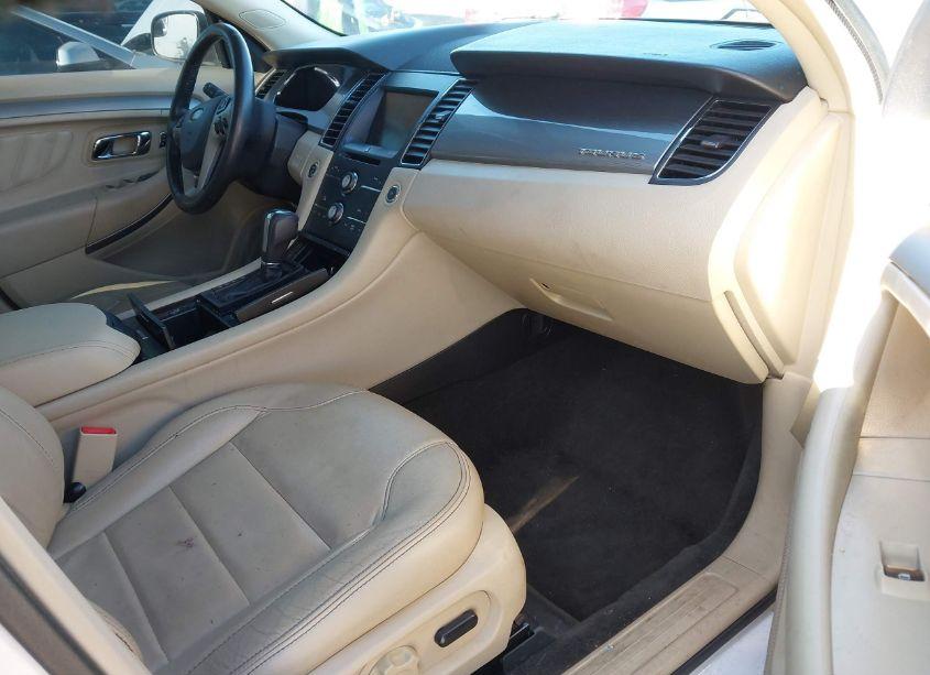 Photo 5 of 2015 Ford Taurus SEL (VIN 1FAHP2E85FG122562)