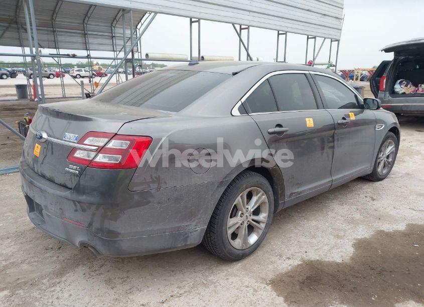 Photo 4 of 2015 Ford Taurus SEL (VIN 1FAHP2E85FG209085)