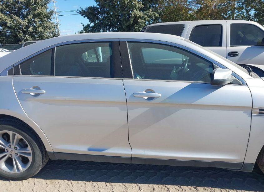 Photo 13 of 2014 Ford Taurus SEL (VIN 1FAHP2E86EG147954)