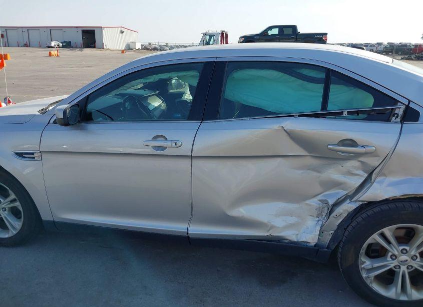 Photo 15 of 2015 Ford Taurus SEL (VIN 1FAHP2E86FG104250)