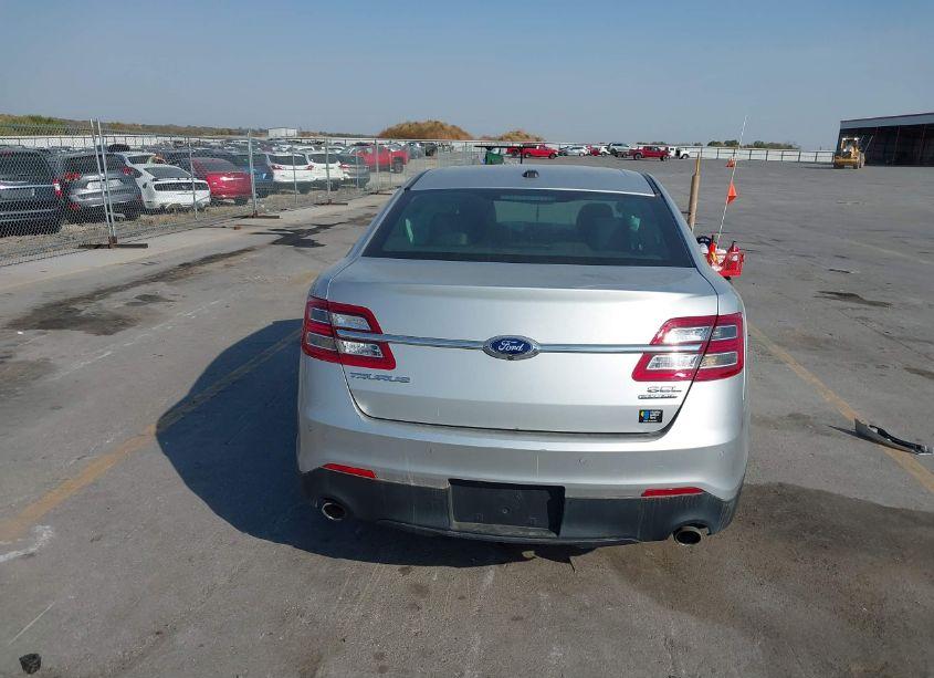 Photo 17 of 2015 Ford Taurus SEL (VIN 1FAHP2E86FG104250)