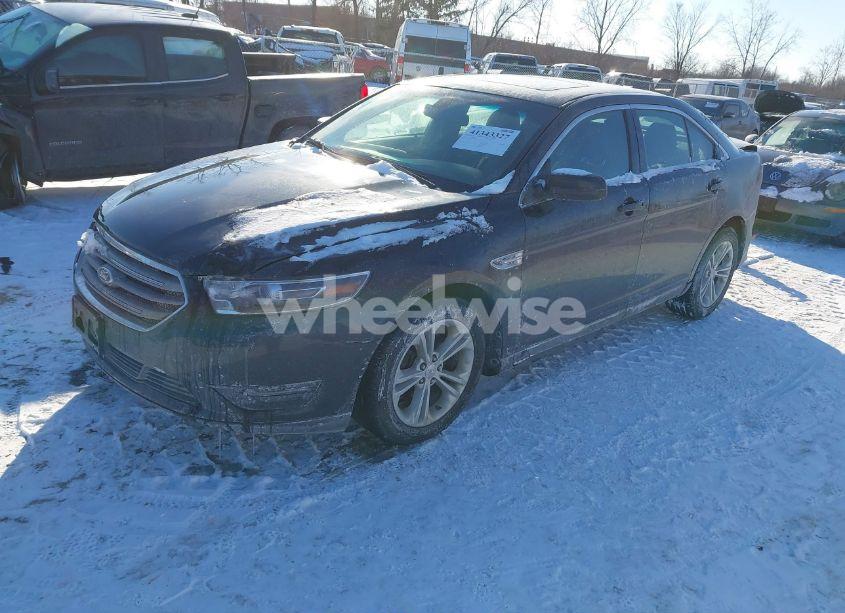 Photo 2 of 2015 Ford Taurus SEL (VIN 1FAHP2E86FG135059)