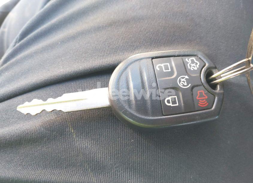 Photo 11 of 2016 Ford Taurus SEL (VIN 1FAHP2E86GG102032)