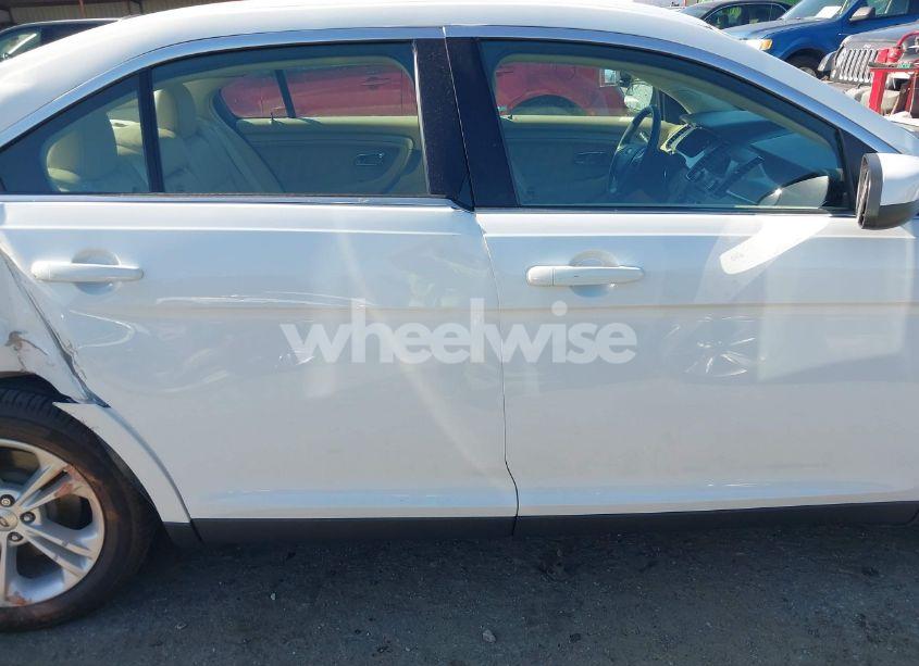 Photo 13 of 2016 Ford Taurus SEL (VIN 1FAHP2E86GG102032)