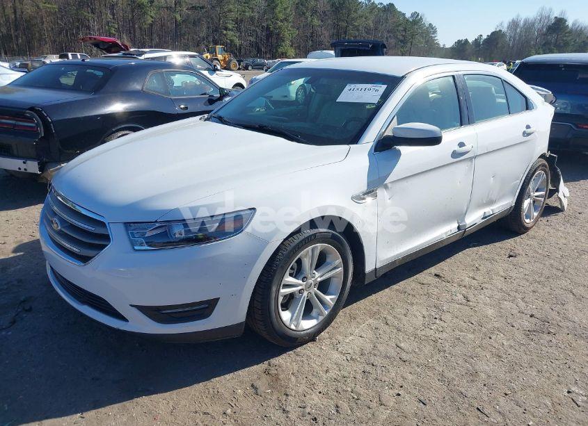 Photo 2 of 2016 Ford Taurus SEL (VIN 1FAHP2E86GG102032)