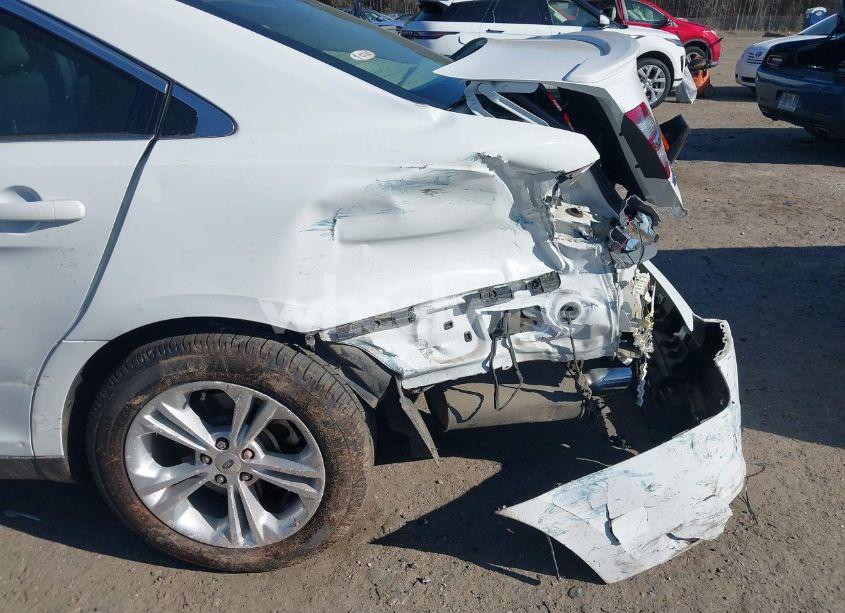 Photo 6 of 2016 Ford Taurus SEL (VIN 1FAHP2E86GG102032)