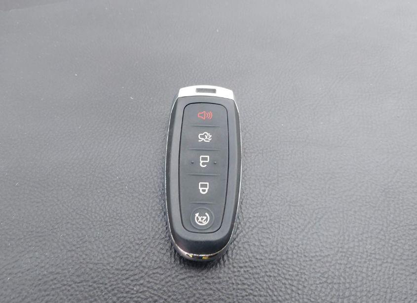 Photo 11 of 2016 Ford Taurus SEL (VIN 1FAHP2E86GG145124)