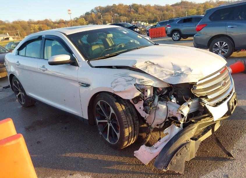 2016 Ford Taurus SEL (VIN 1FAHP2E86GG147293) main photo