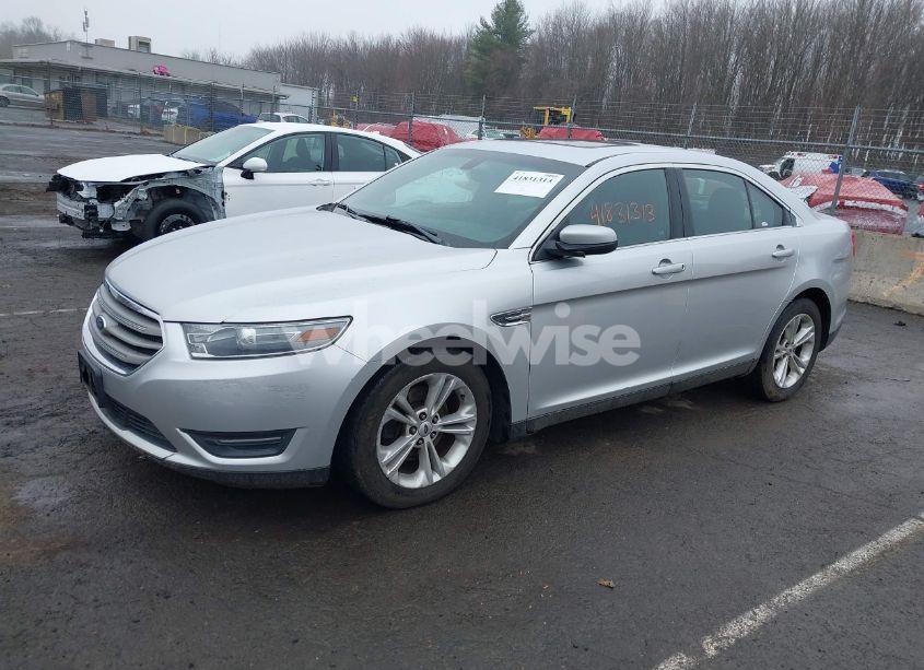 Photo 2 of 2013 Ford Taurus SEL (VIN 1FAHP2E87DG102584)