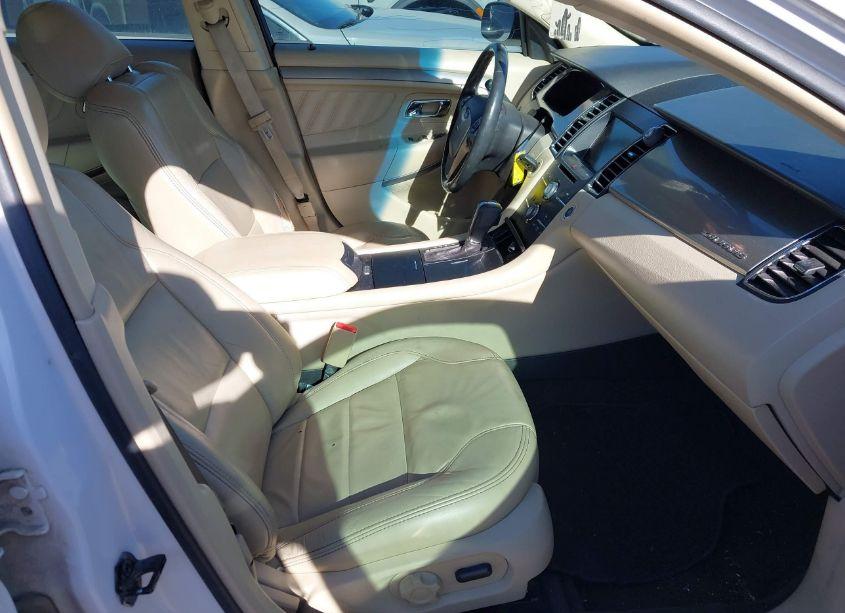 Photo 5 of 2013 Ford Taurus SEL (VIN 1FAHP2E87DG212065)