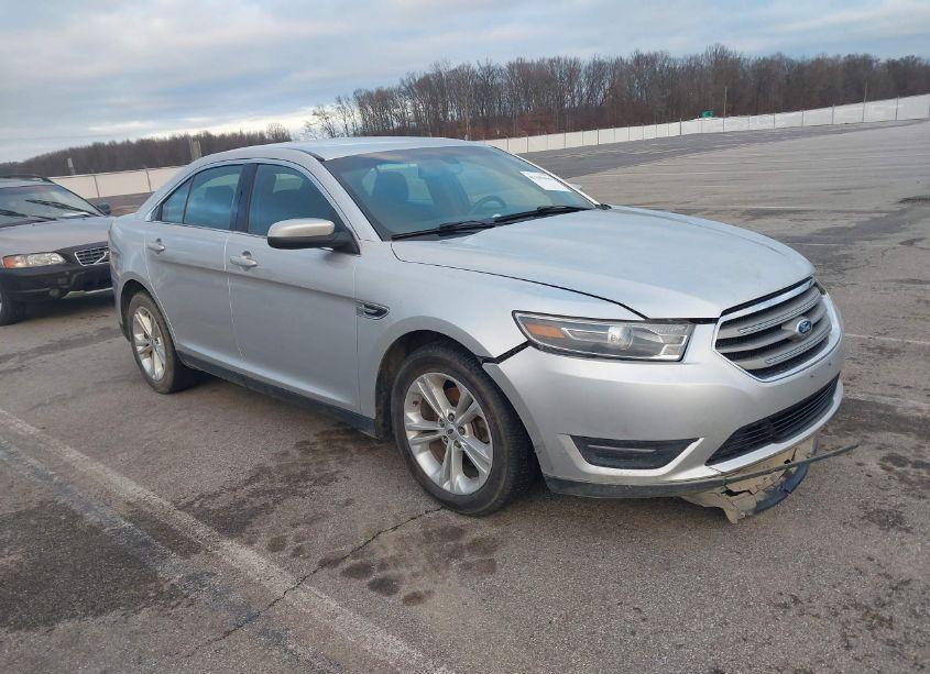 2015 Ford Taurus SEL (VIN 1FAHP2E87FG148824) main photo