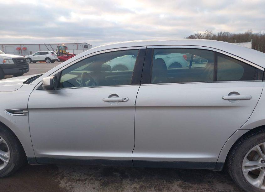 Photo 14 of 2015 Ford Taurus SEL (VIN 1FAHP2E87FG148824)