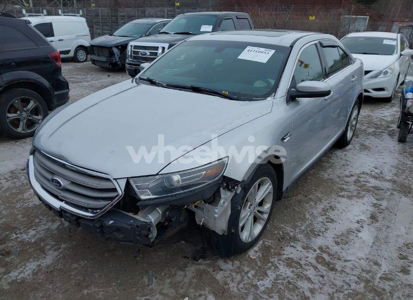 Photo 2 of 2015 Ford Taurus SEL (VIN 1FAHP2E87FG181077)