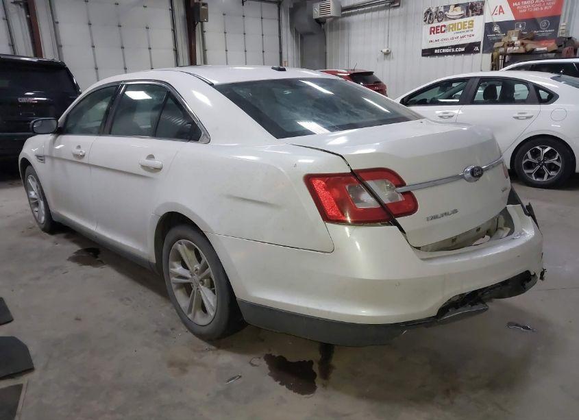 Photo 3 of 2016 Ford Taurus SEL (VIN 1FAHP2E87GG122001)