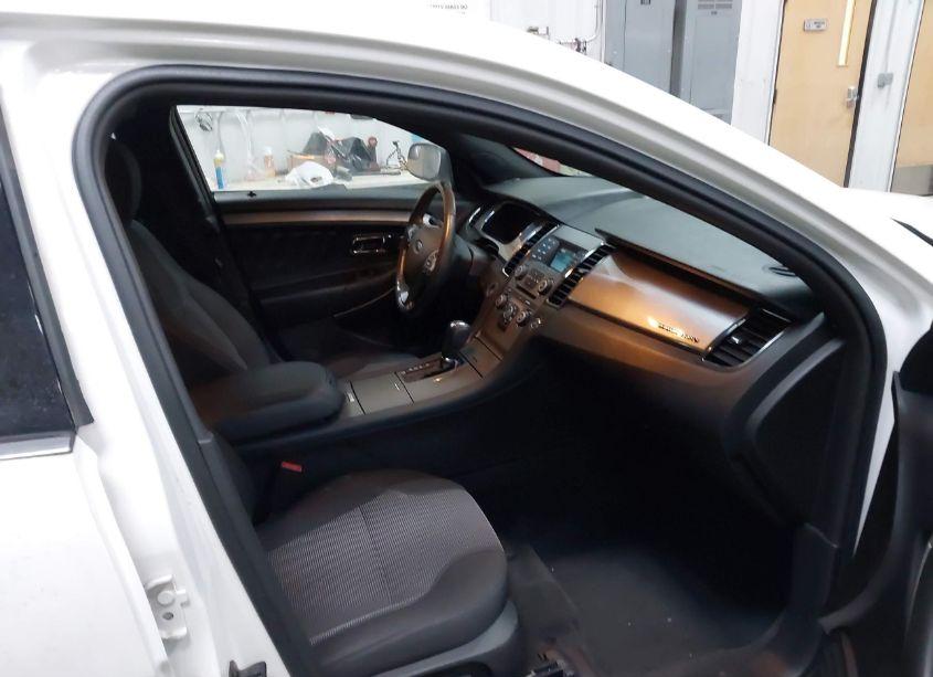 Photo 5 of 2016 Ford Taurus SEL (VIN 1FAHP2E87GG122001)