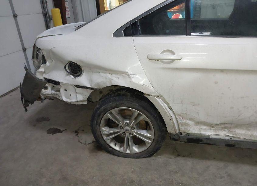 Photo 6 of 2016 Ford Taurus SEL (VIN 1FAHP2E87GG122001)