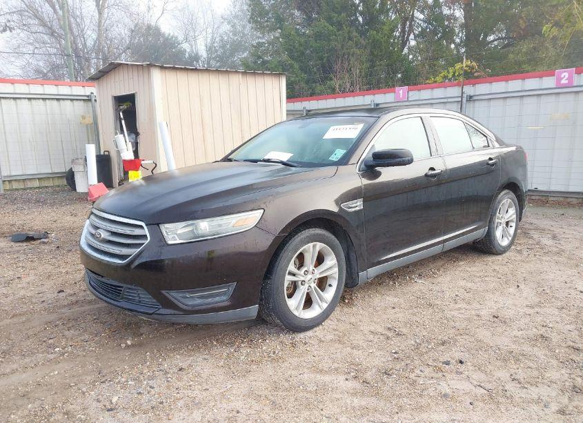 Photo 2 of 2013 Ford Taurus SEL (VIN 1FAHP2E88DG108992)