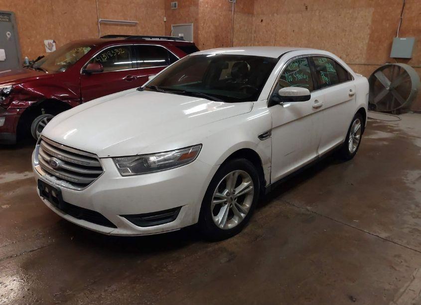 Photo 2 of 2013 Ford Taurus SEL (VIN 1FAHP2E88DG142334)