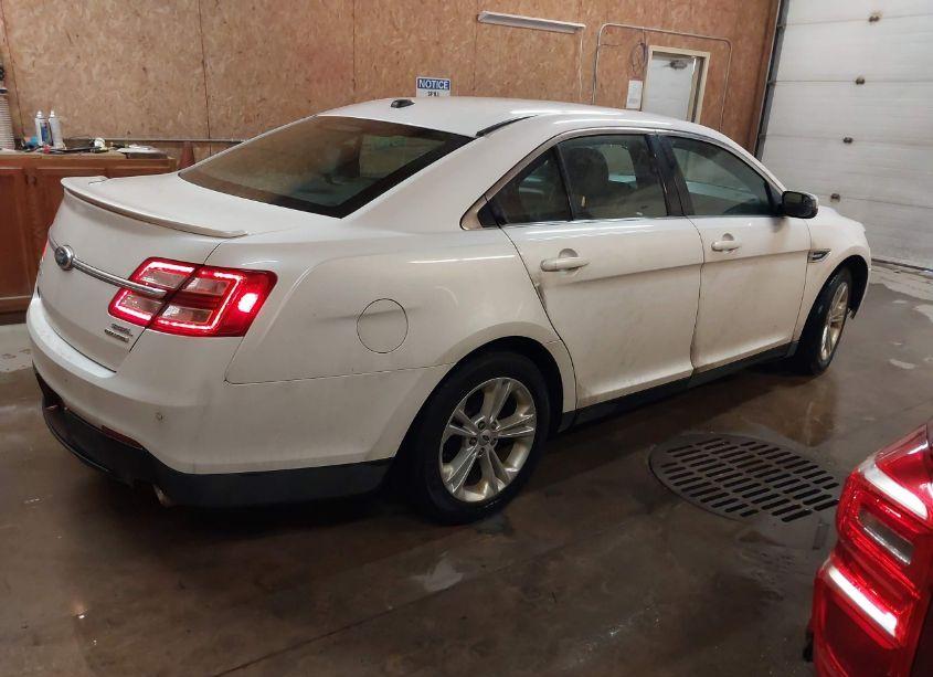 Photo 4 of 2013 Ford Taurus SEL (VIN 1FAHP2E88DG142334)