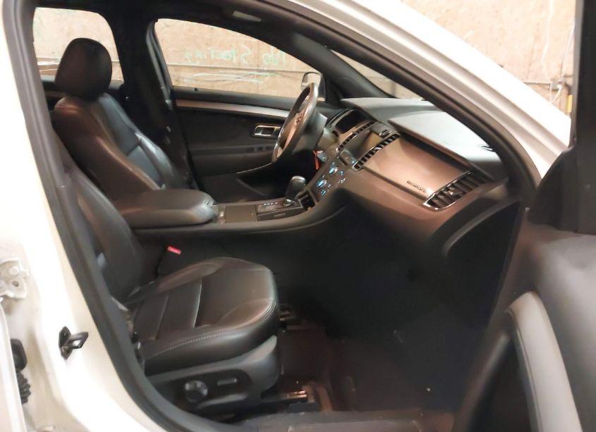 Photo 5 of 2013 Ford Taurus SEL (VIN 1FAHP2E88DG142334)