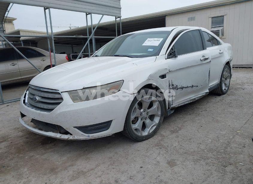 Photo 2 of 2014 Ford Taurus SEL (VIN 1FAHP2E88EG123557)