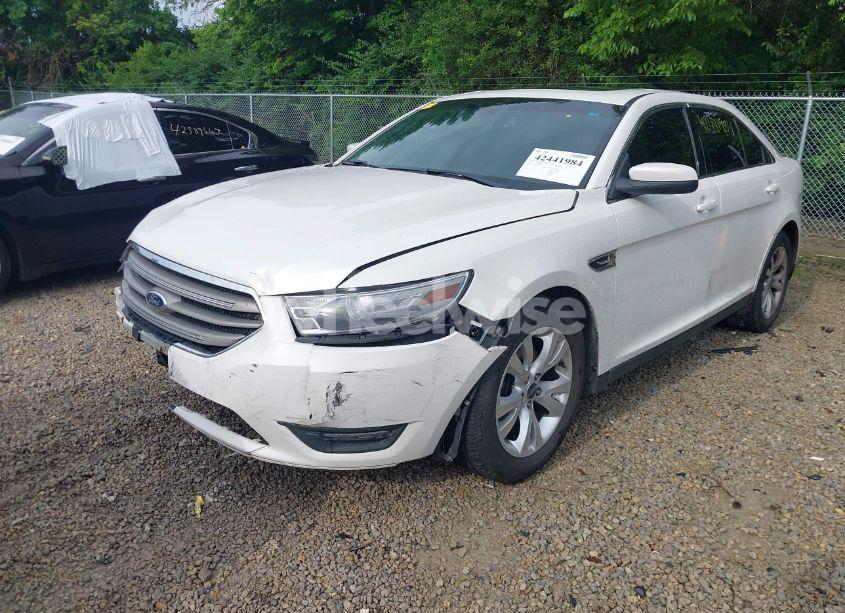 Photo 2 of 2014 Ford Taurus SEL (VIN 1FAHP2E88EG129018)