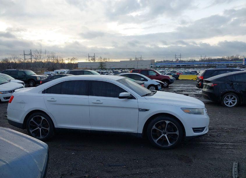 Photo 14 of 2014 Ford Taurus SEL (VIN 1FAHP2E88EG137605)