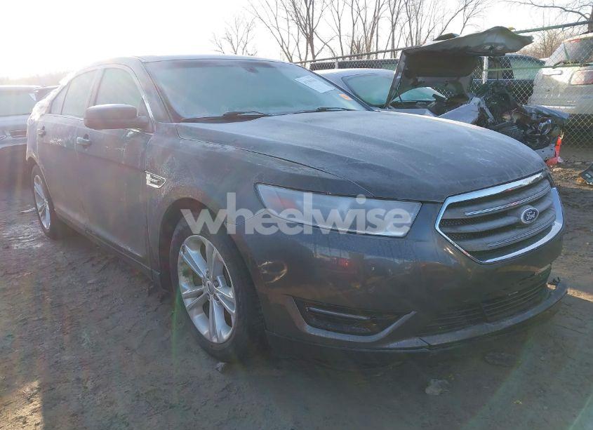 2015 Ford Taurus SEL (VIN 1FAHP2E88FG133197) main photo