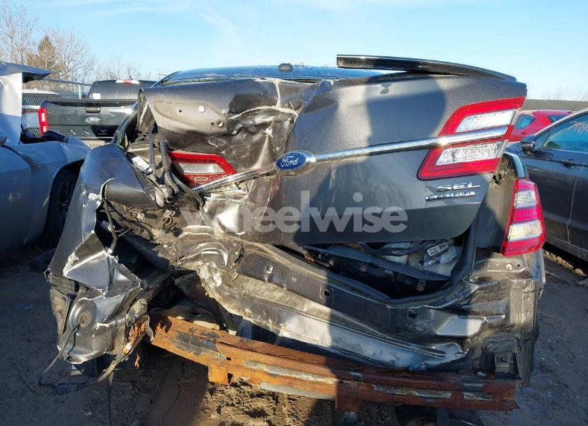 Photo 17 of 2015 Ford Taurus SEL (VIN 1FAHP2E88FG133197)