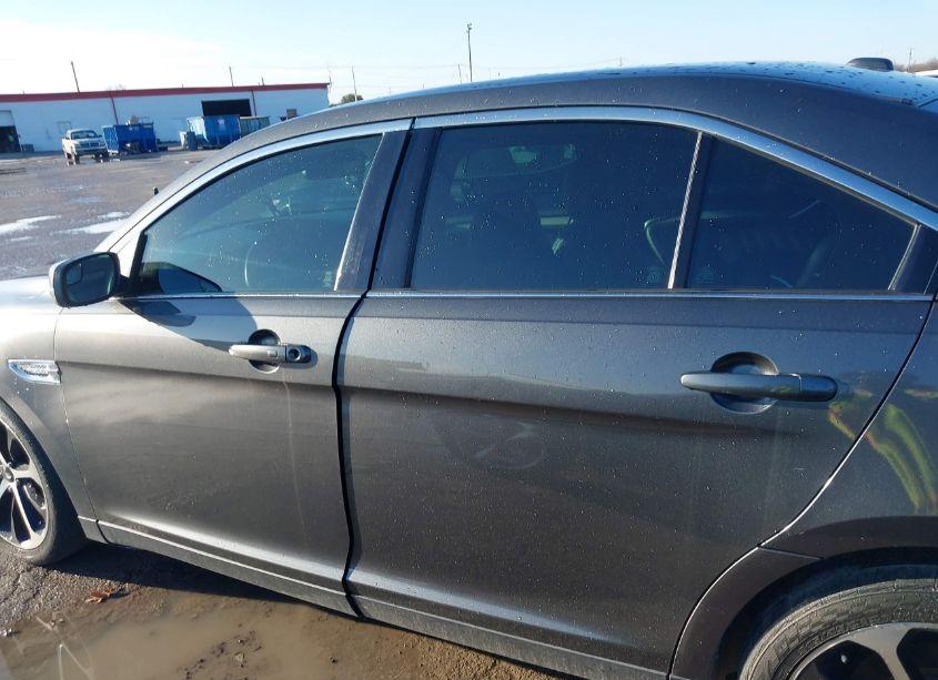 Photo 14 of 2015 Ford Taurus SEL (VIN 1FAHP2E88FG145723)