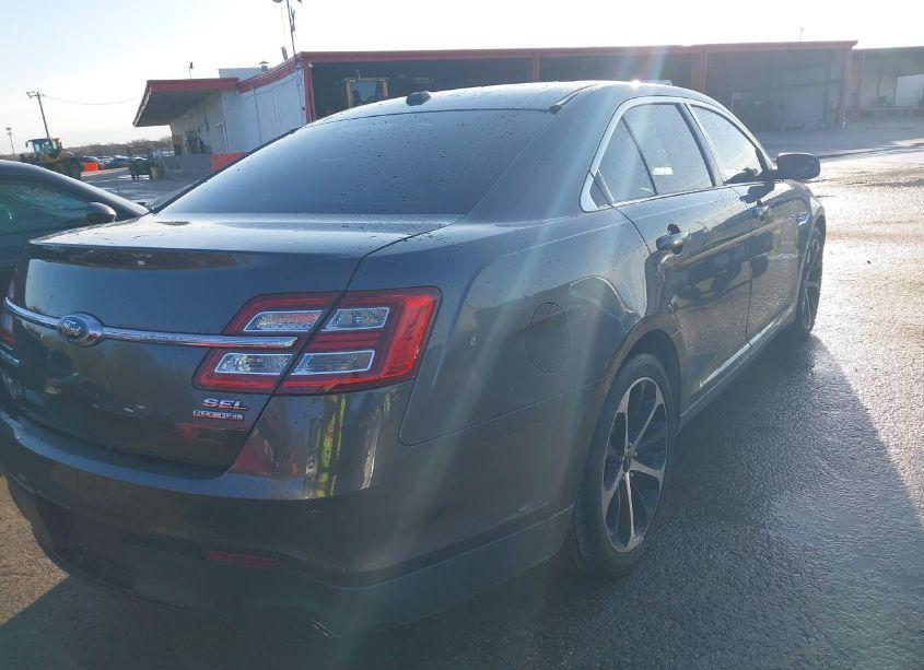 Photo 4 of 2015 Ford Taurus SEL (VIN 1FAHP2E88FG145723)