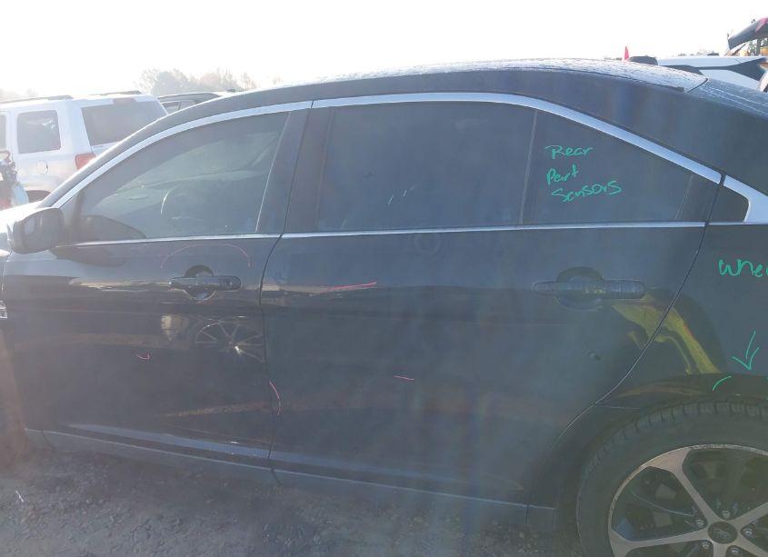 Photo 14 of 2015 Ford Taurus SEL (VIN 1FAHP2E88FG162411)