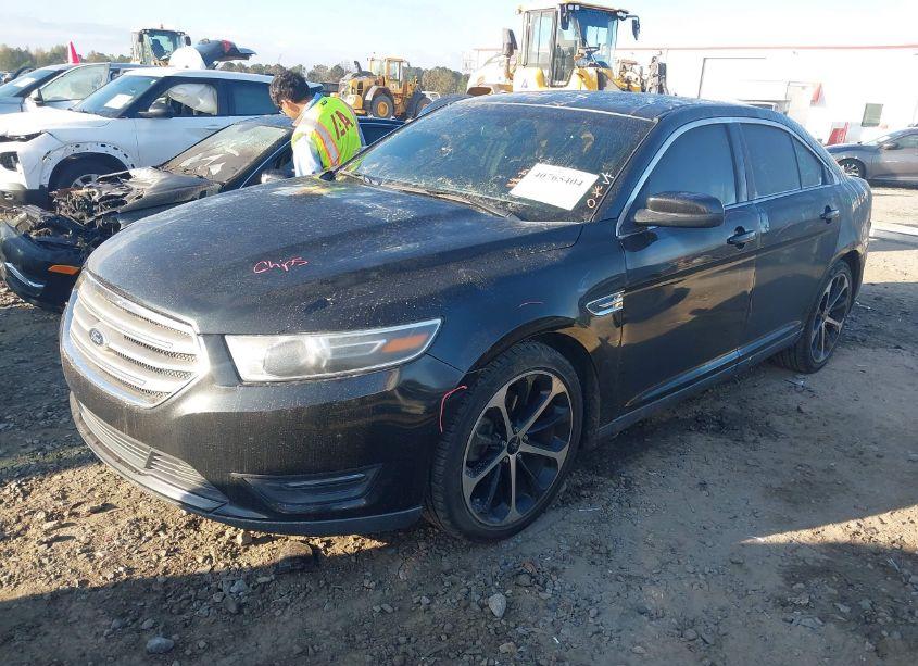 Photo 2 of 2015 Ford Taurus SEL (VIN 1FAHP2E88FG162411)
