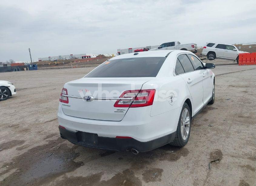 Photo 4 of 2015 Ford Taurus SEL (VIN 1FAHP2E88FG207444)