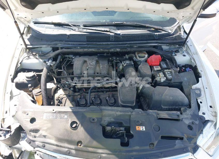 Photo 10 of 2016 Ford Taurus SEL (VIN 1FAHP2E88GG131659)