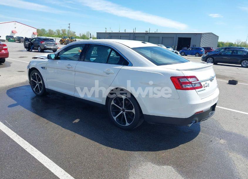 Photo 3 of 2016 Ford Taurus SEL (VIN 1FAHP2E88GG131659)