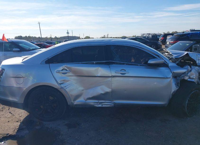 Photo 12 of 2016 Ford Taurus SEL (VIN 1FAHP2E88GG156836)